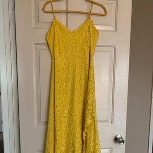 Lulu's yellow midi dress